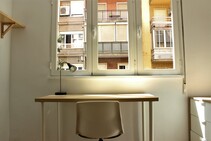 Shared Apartment, Proyecto Español, غرناطة