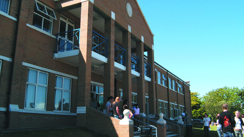 Budova školy Weymouth English Centre