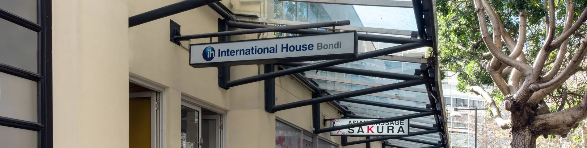 International House snímek 1	