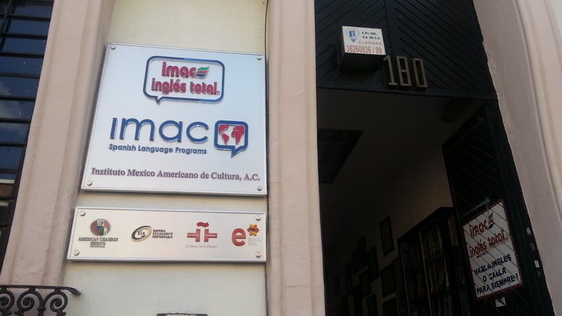 IMAC Spanish Language Programs - Entrada a la escuela IMAC