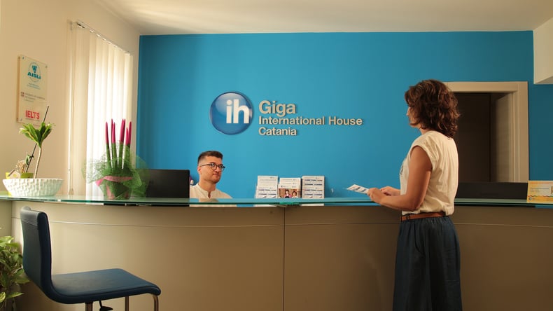GIGA - インターナショナルハウスの受付