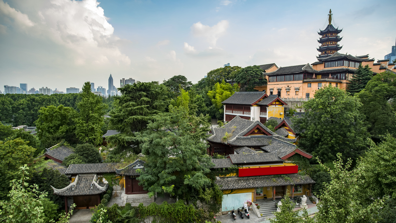 南京の古代の城壁と寺院