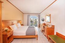 Gillieru Harbour Hotel Seaview (sesonkiaika), Alpha School of English, St. Pauls Bay