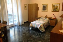 Jaettu huoneisto, Omnilingua, Sanremo