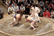 Главный турнир по сумо