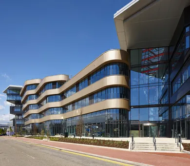 CAVC English Academy, كارديف