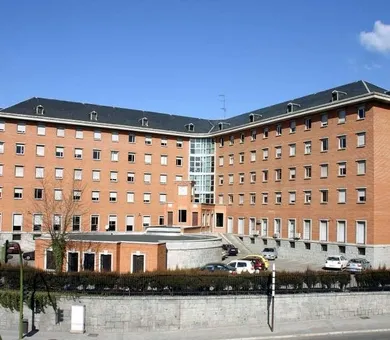 Embassy Junior Centre, مدريد