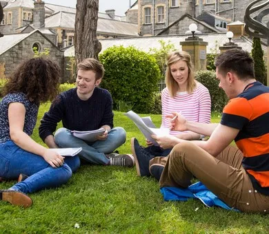 English Path Young Learner Centre - University College Dublin, Dublín