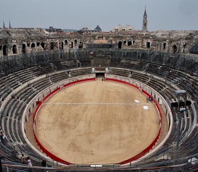 Influent, Nimes