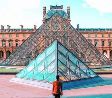 Influent, باريس Influent, باريس