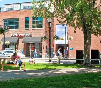 Kaplan International Languages, Boston