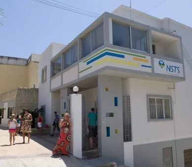 NSTS Malta , グジラ NSTS Malta , グジラ