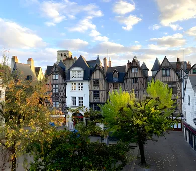 Tours Langues, Tours