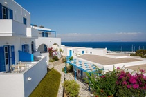 Arkas Inn Hotel, Alexandria Institute, Párosz