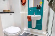 Abacus House
, EC English, برايتون