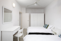 St. Julians Shared Apartment - HIGH Season, inlingua, Sliema