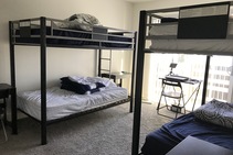 Dormitory Under 18 , Mentor Language Institute Hollywood, Los Angeles