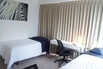 Viva Tower Apartmanok, Positively Languages, Vancouver