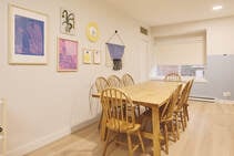 Imagem de exemplo dessa categoria de acomodação fornecida pela escola VanWest College