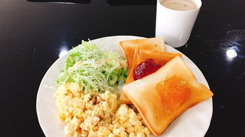 Lokaal eten bij 3D Universal English Institute