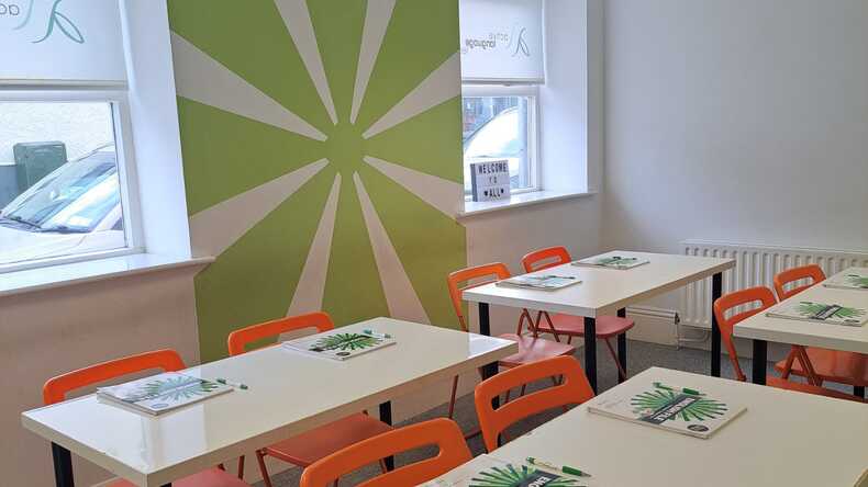 Világos, tágas tantermek