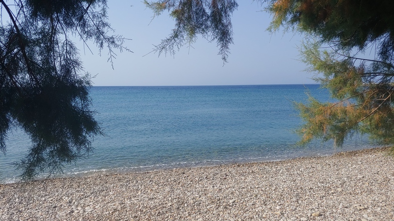 奥尔莫斯马拉托坎波斯（Ormos Marathokampos）海滩