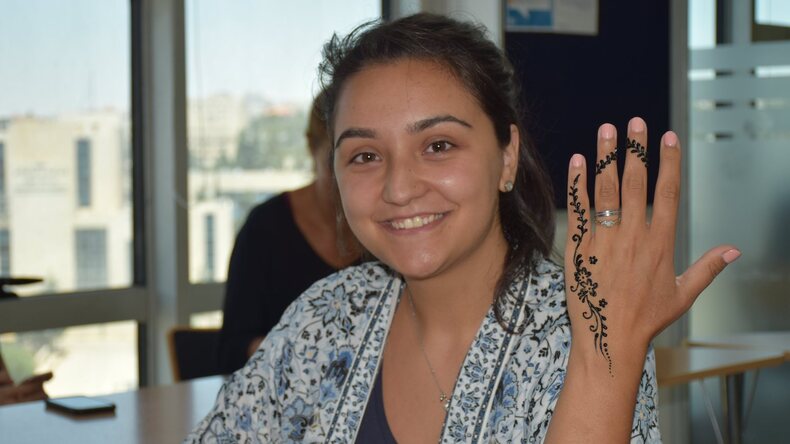 Henna Drawing - Activity