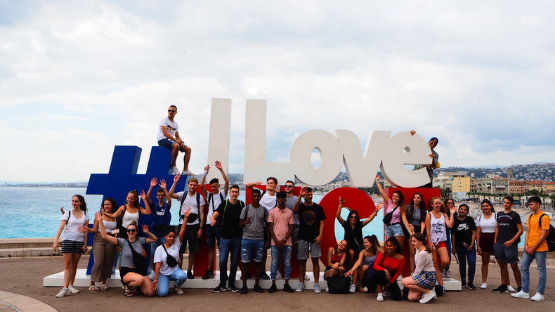 Students exploring Nice