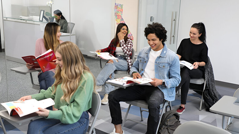 الطلاب في الفصل