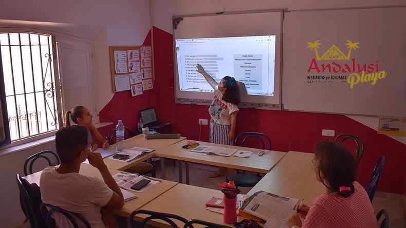 الفصول الدراسية الداخلية