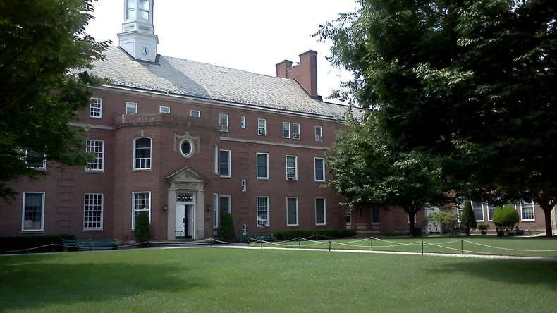 앵글로, 뉴욕 캠퍼스