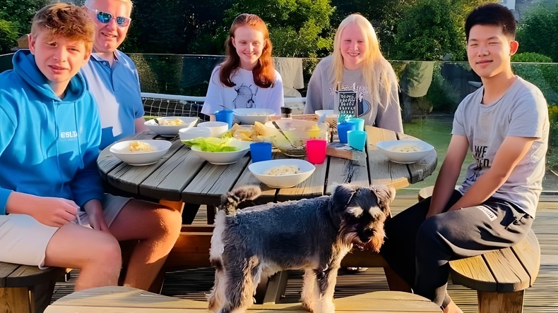 Bruger tid med familien