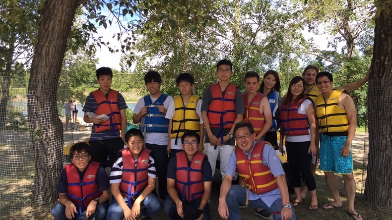 النشاط - النهر العائم