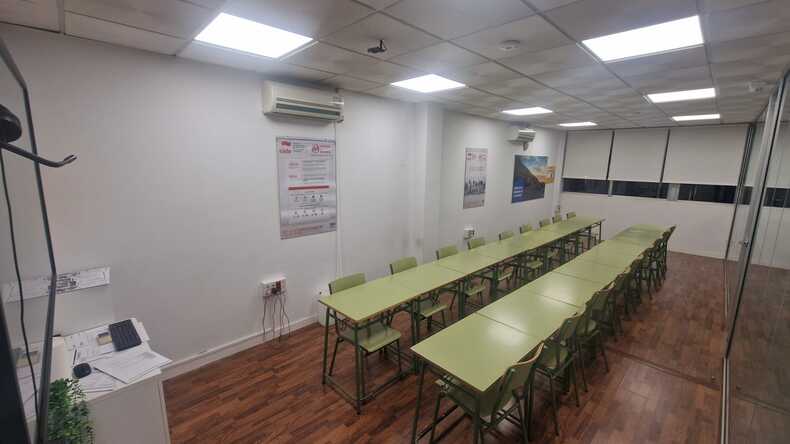 فصل Avenida Al Español