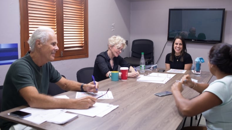 في فصل جماعي للغة الإسبانية