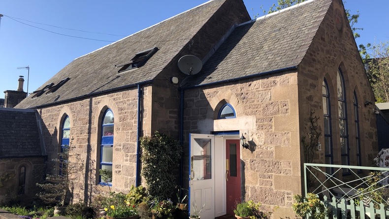 Vores sprogskole er en ombygget kirke