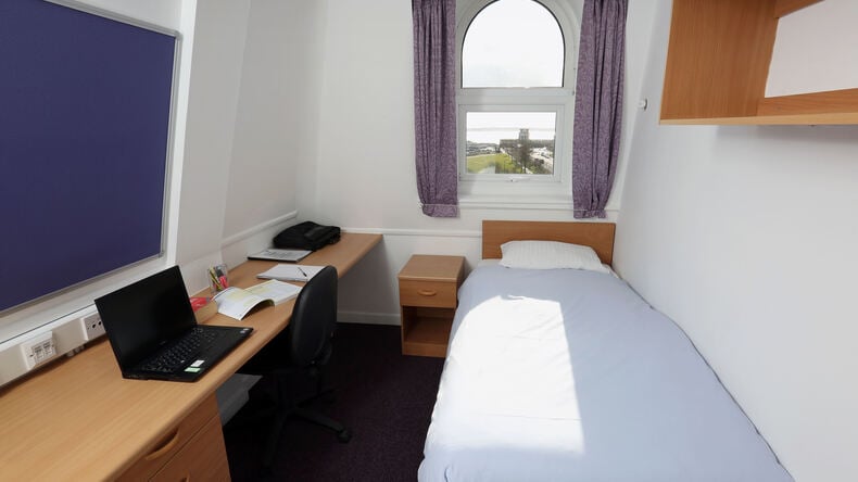 Rees Hall bedroom 