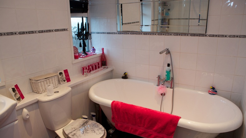 Homestay bathroom