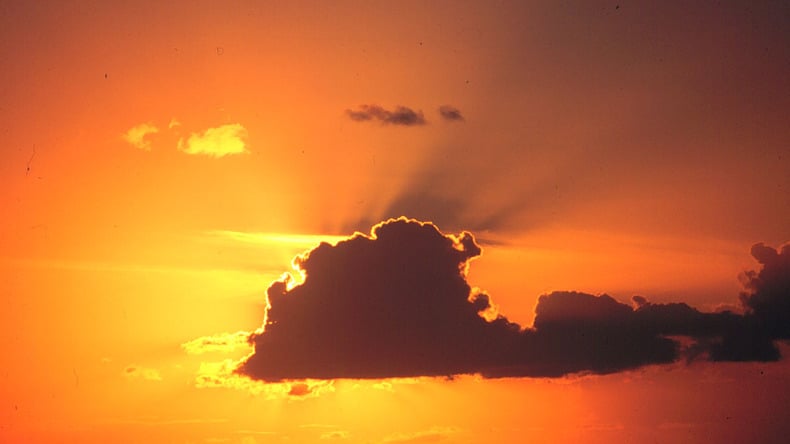 الغروب المذهل