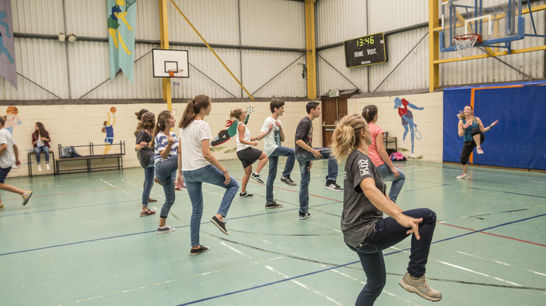 Zumba-undervisning på Mercy College 