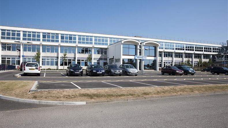 沃辛学院（Worthing College）