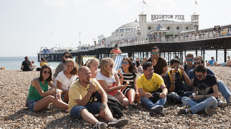 يوم علي الشاطئ