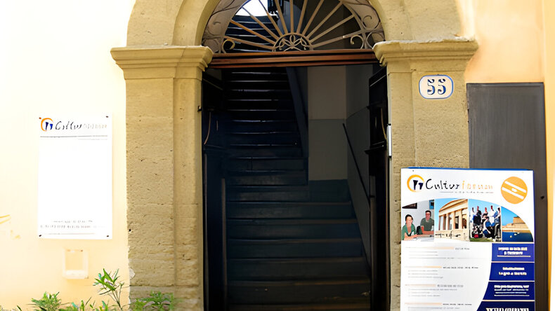 Wejście do szkoły (Ventor