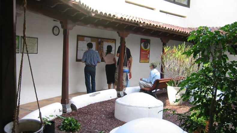 Exterior de la escuela