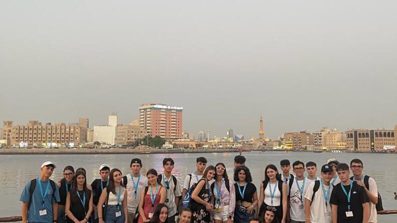 Happy students 