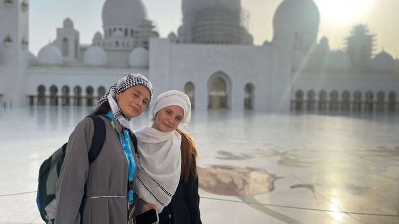 Visiting the mosques