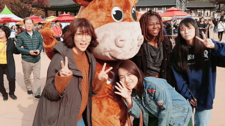 Easy Korean Academy elever