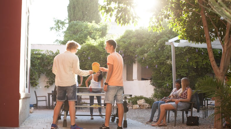 EF 学生享受自由时光 