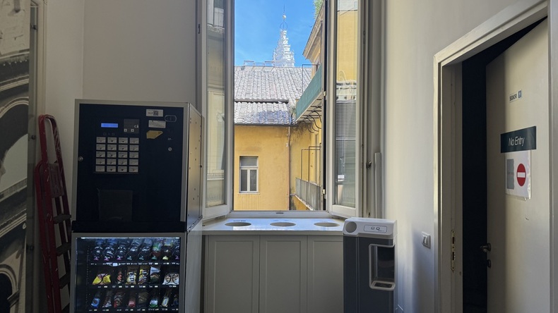 Vending machine