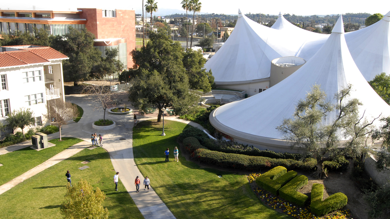 유니버시티 코트야드